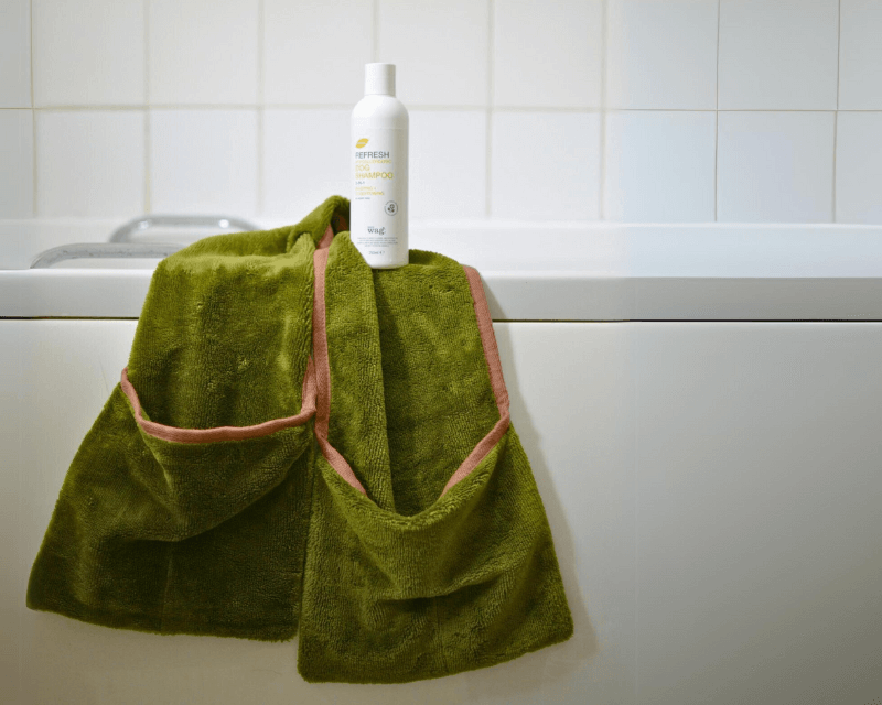 Refresh Glove Towel 100 x 22 cm