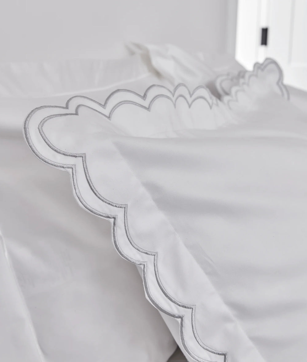 CHRISTY Scallop Edge Oxford Pillowcase Pair Silver