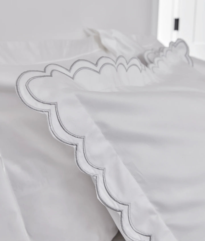 CHRISTY Scallop Edge Oxford Pillowcase Pair Silver